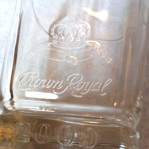 Crown Royal Whiskey Glasses 2 Embossed Logo 2000 collectable bar ware - Picture 5 of 5